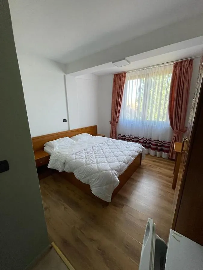 ***  Hotel Tirona Tushemisht Arnavutluk