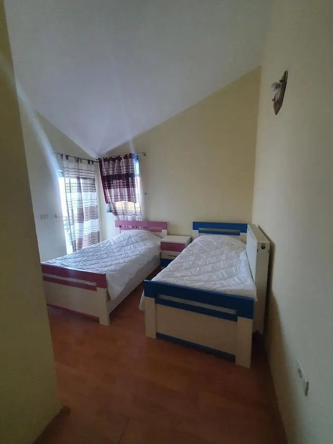Hotel Tirona Tushemisht
